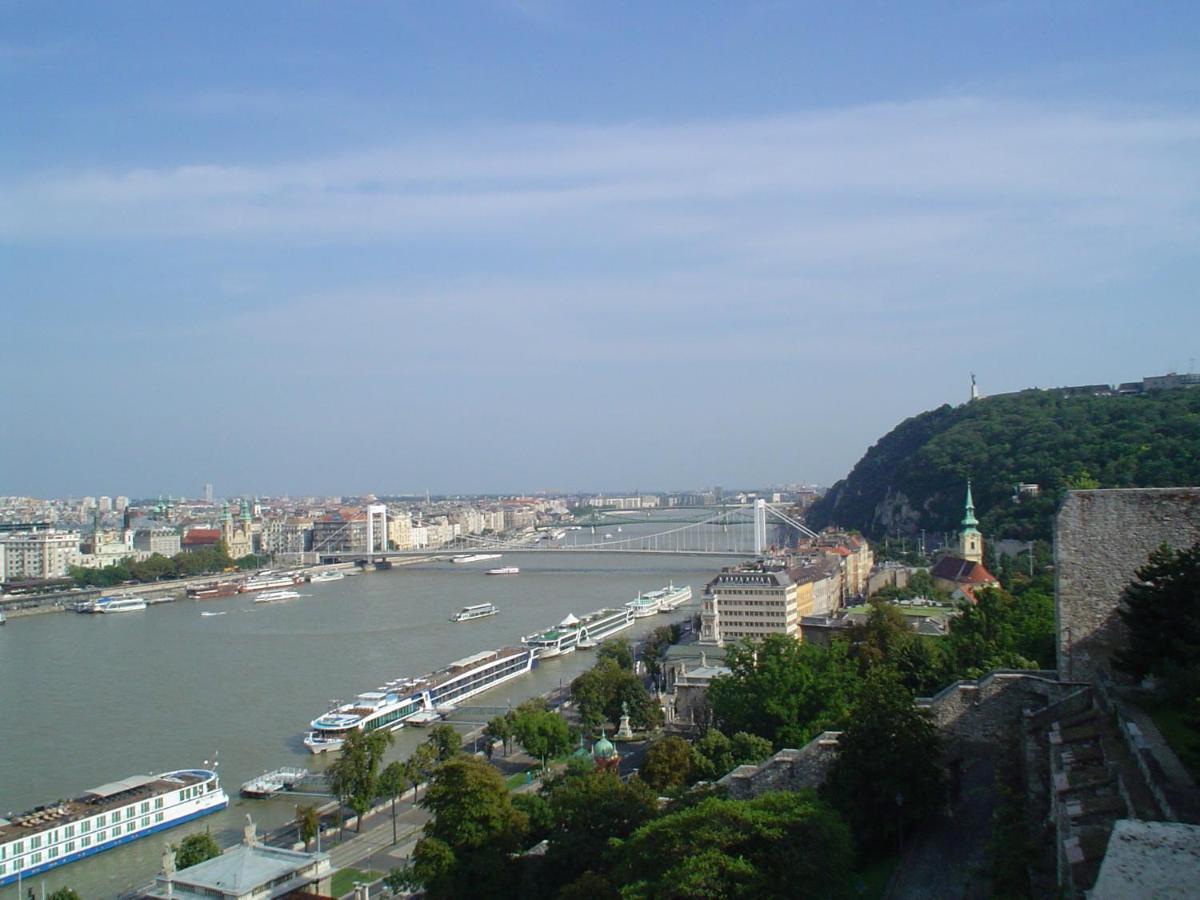 Cuki Apartment Budapeste Exterior foto